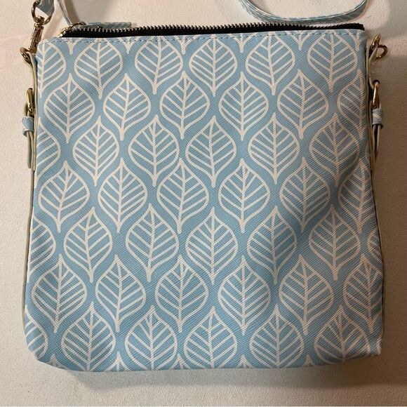 Scout Taylor light blue and white print crossbody bag - Picture 8 of 12